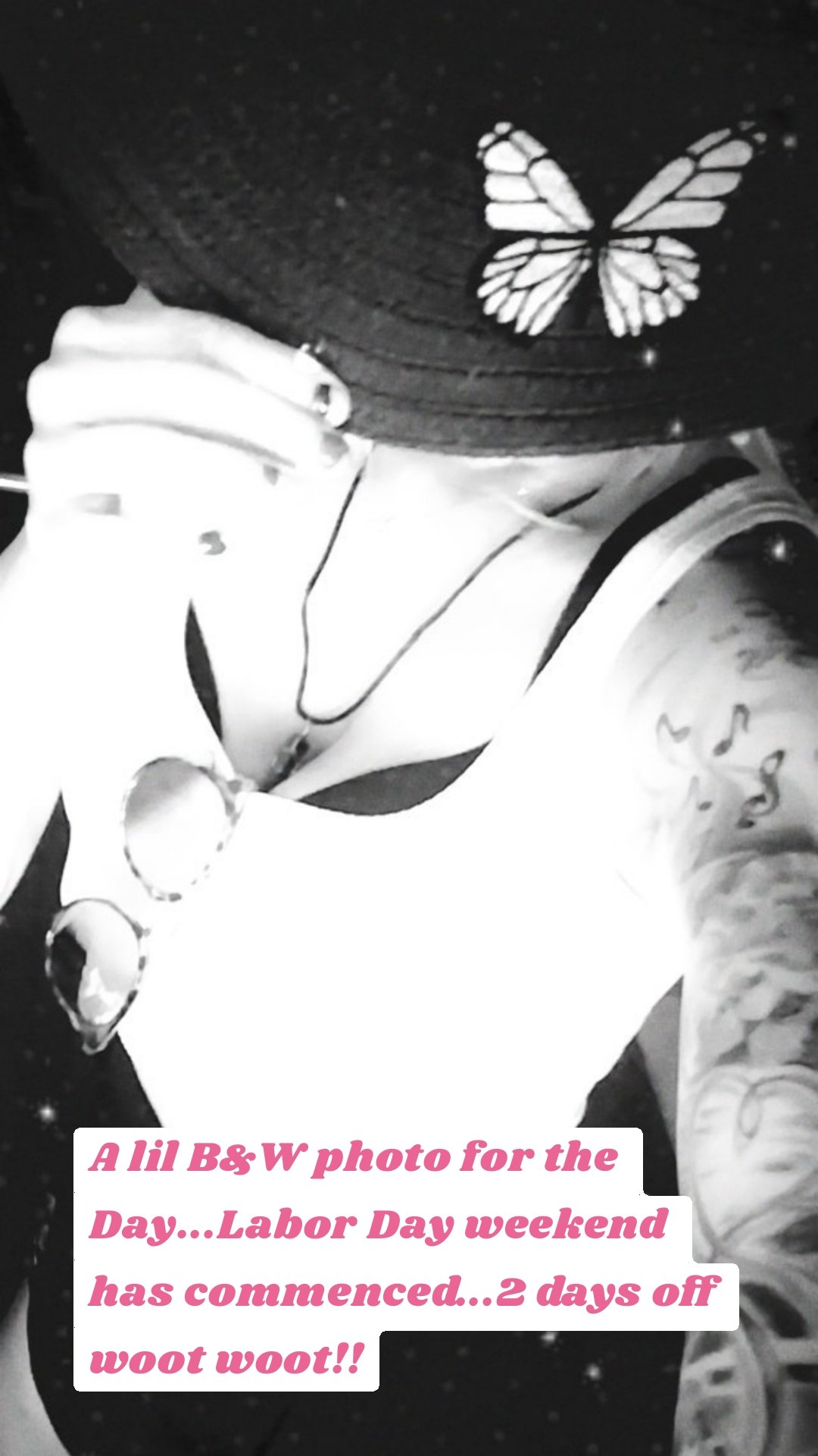 A lil B&W photo for the Day...Labor Day weekend has commenced...2 days off woot woot!!